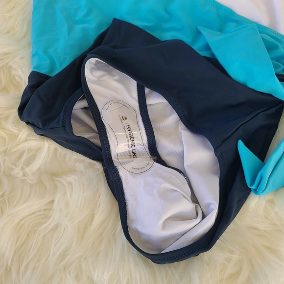 CUPSHE Women's One Piece Swimsuit Wrap Color Block Tie Side Bathing Suit Light - Picture 4 of 6